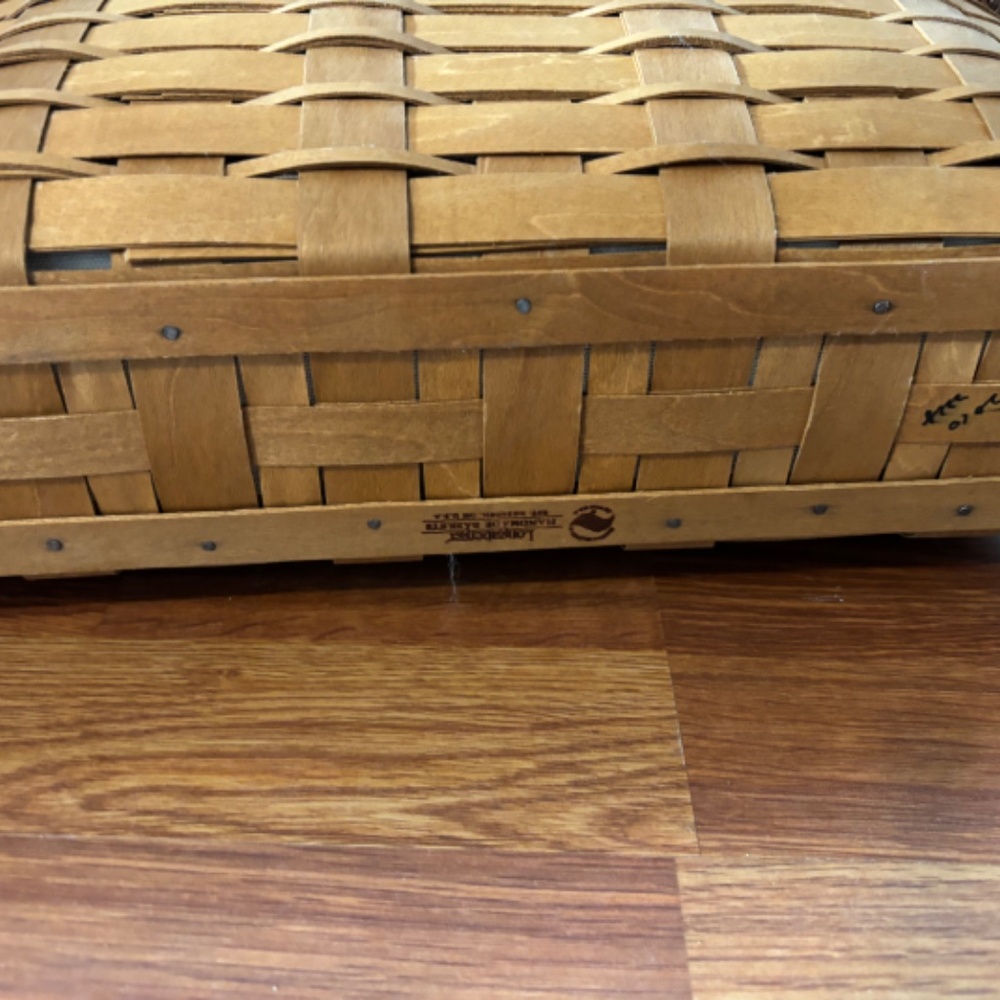 Longaberger basket - Picture 2 of 4